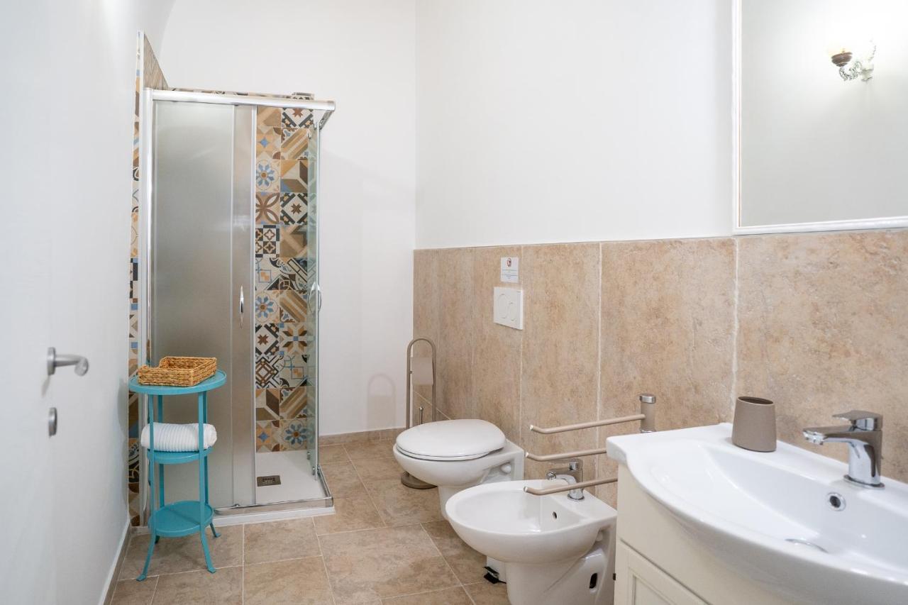 Corte Pietrantica - Charming Rooms & Suites Giovinazzo Εξωτερικό φωτογραφία