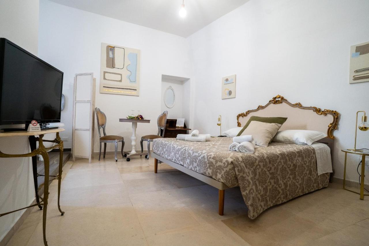 Corte Pietrantica - Charming Rooms & Suites Giovinazzo Εξωτερικό φωτογραφία