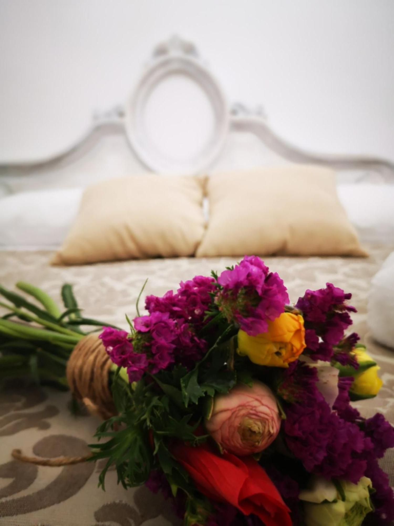 Corte Pietrantica - Charming Rooms & Suites Giovinazzo Δωμάτιο φωτογραφία